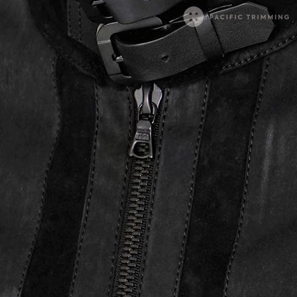 M6 One Way Black Teeth Metal Zipper